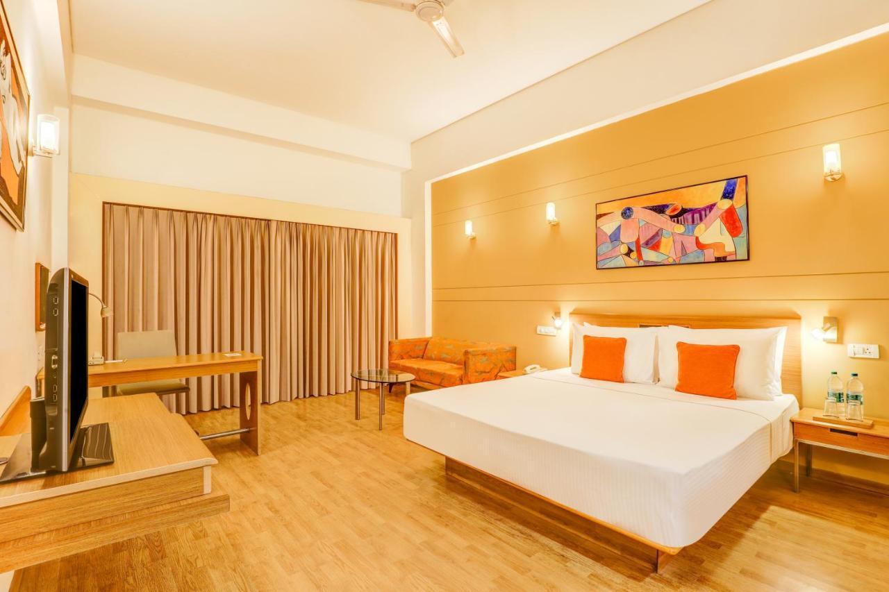 Lemon Tree Hotel, East Delhi Mall, Kaushambi Ghaziabad Εξωτερικό φωτογραφία