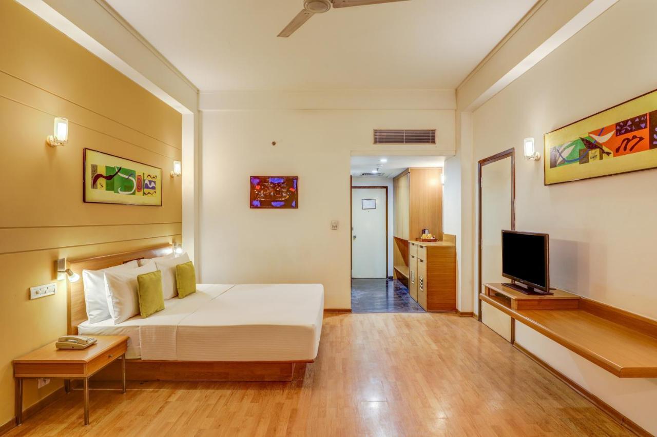 Lemon Tree Hotel, East Delhi Mall, Kaushambi Ghaziabad Εξωτερικό φωτογραφία