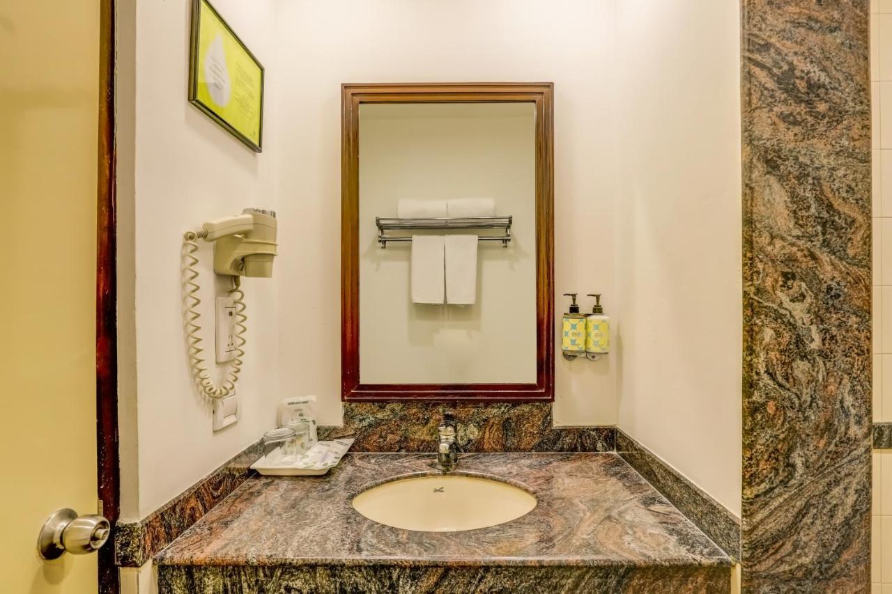 Lemon Tree Hotel, East Delhi Mall, Kaushambi Ghaziabad Εξωτερικό φωτογραφία