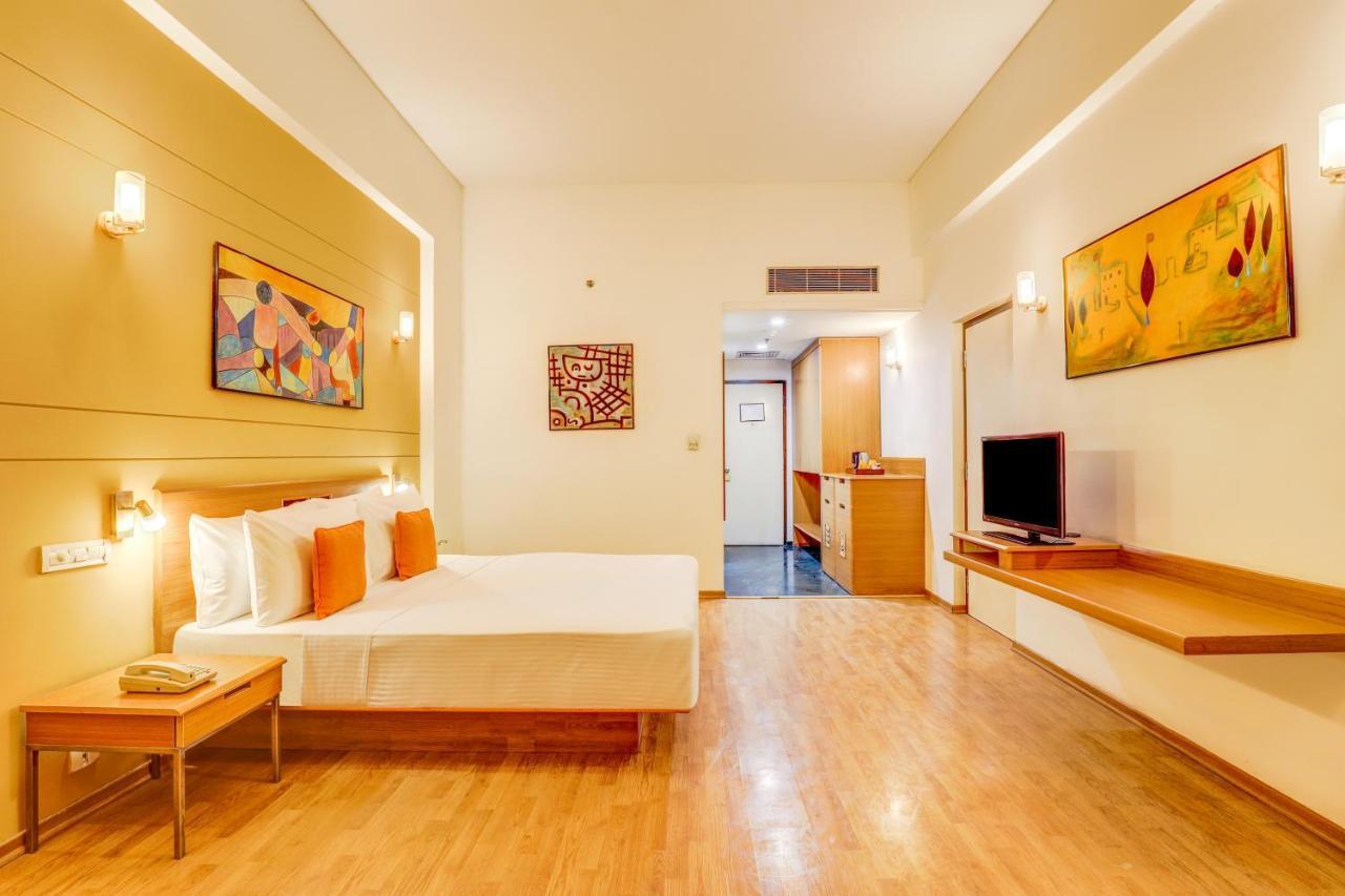 Lemon Tree Hotel, East Delhi Mall, Kaushambi Ghaziabad Εξωτερικό φωτογραφία