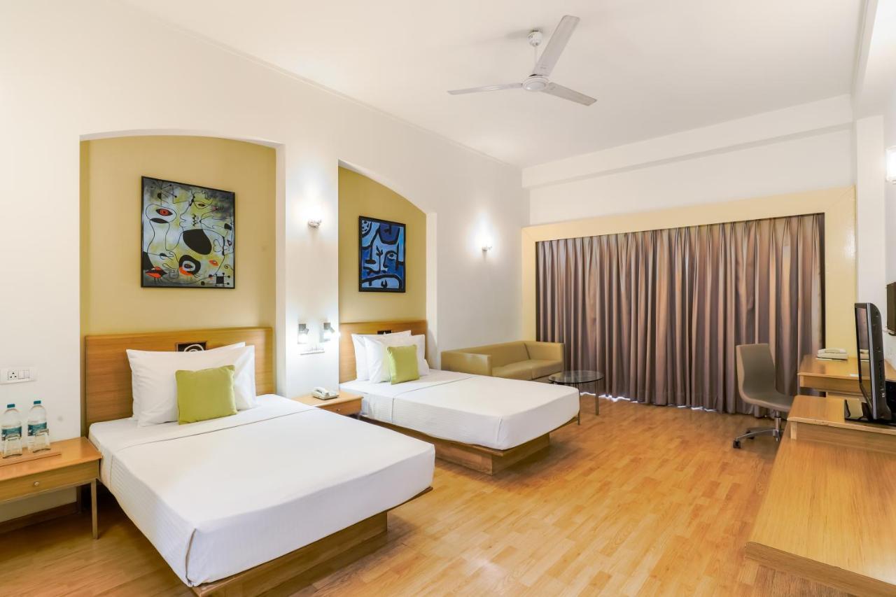 Lemon Tree Hotel, East Delhi Mall, Kaushambi Ghaziabad Εξωτερικό φωτογραφία