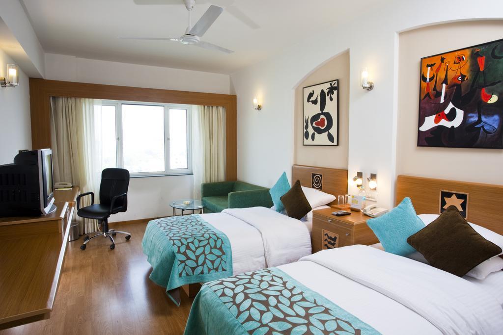 Lemon Tree Hotel, East Delhi Mall, Kaushambi Ghaziabad Εξωτερικό φωτογραφία