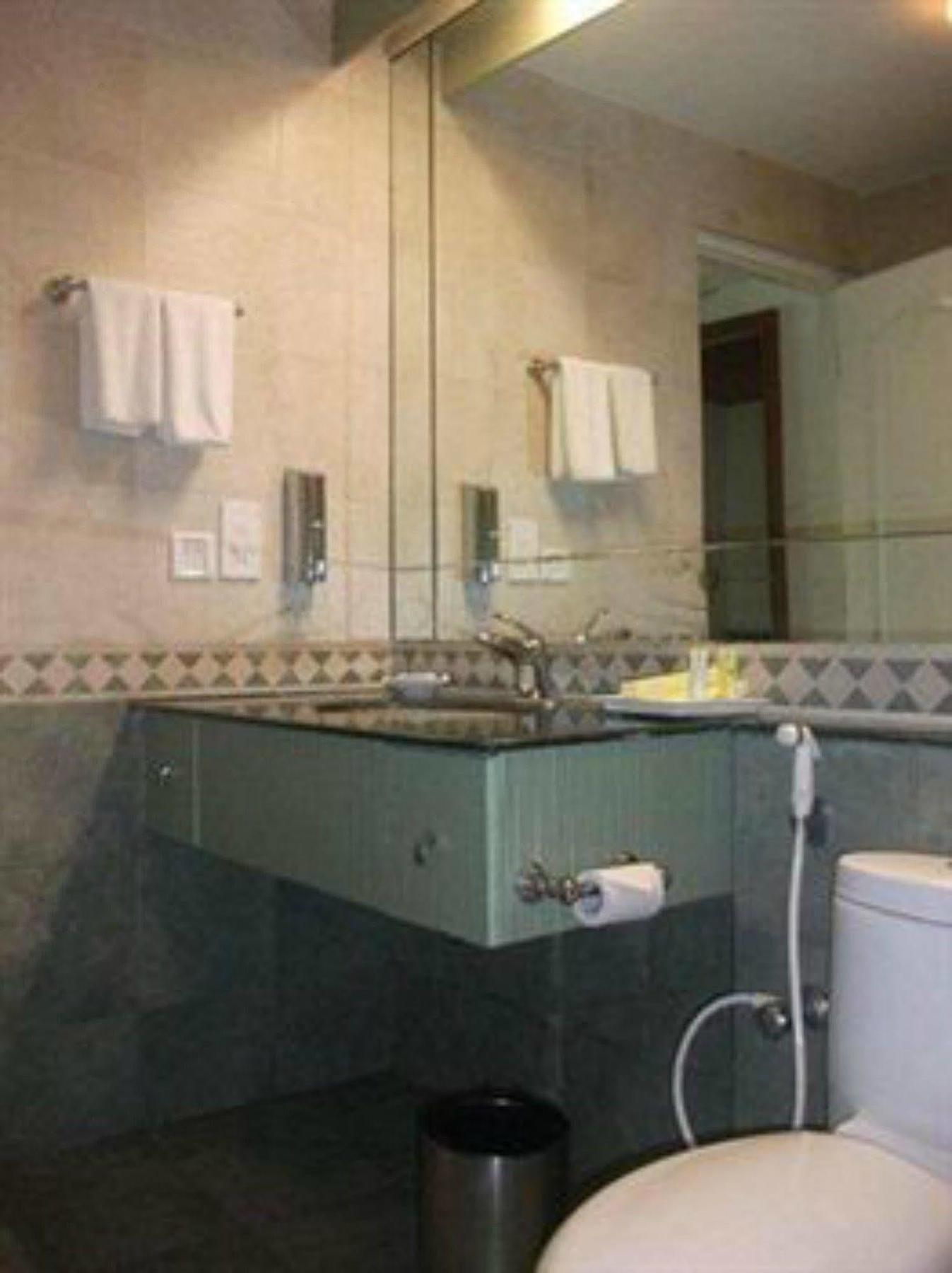 Lemon Tree Hotel, East Delhi Mall, Kaushambi Ghaziabad Εξωτερικό φωτογραφία