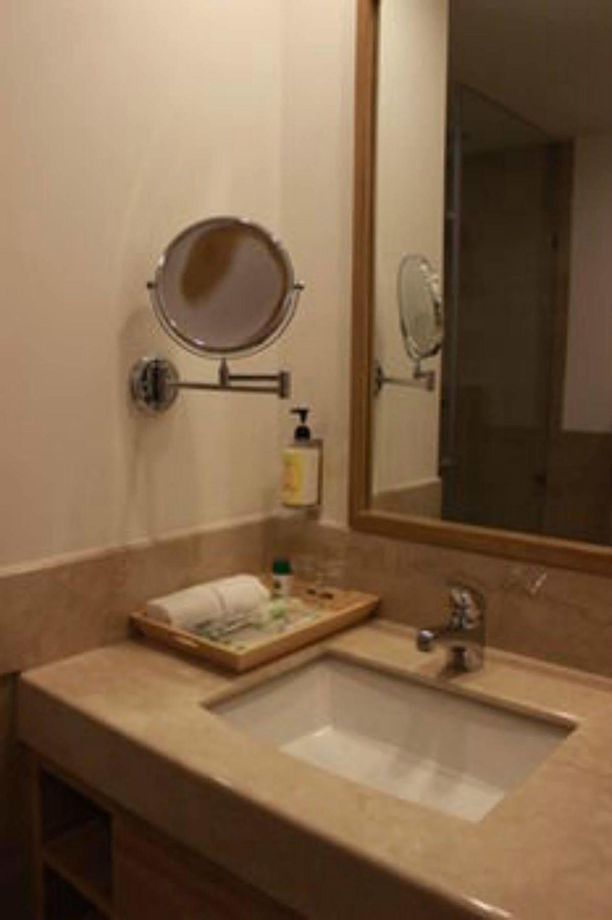 Lemon Tree Hotel, East Delhi Mall, Kaushambi Ghaziabad Εξωτερικό φωτογραφία