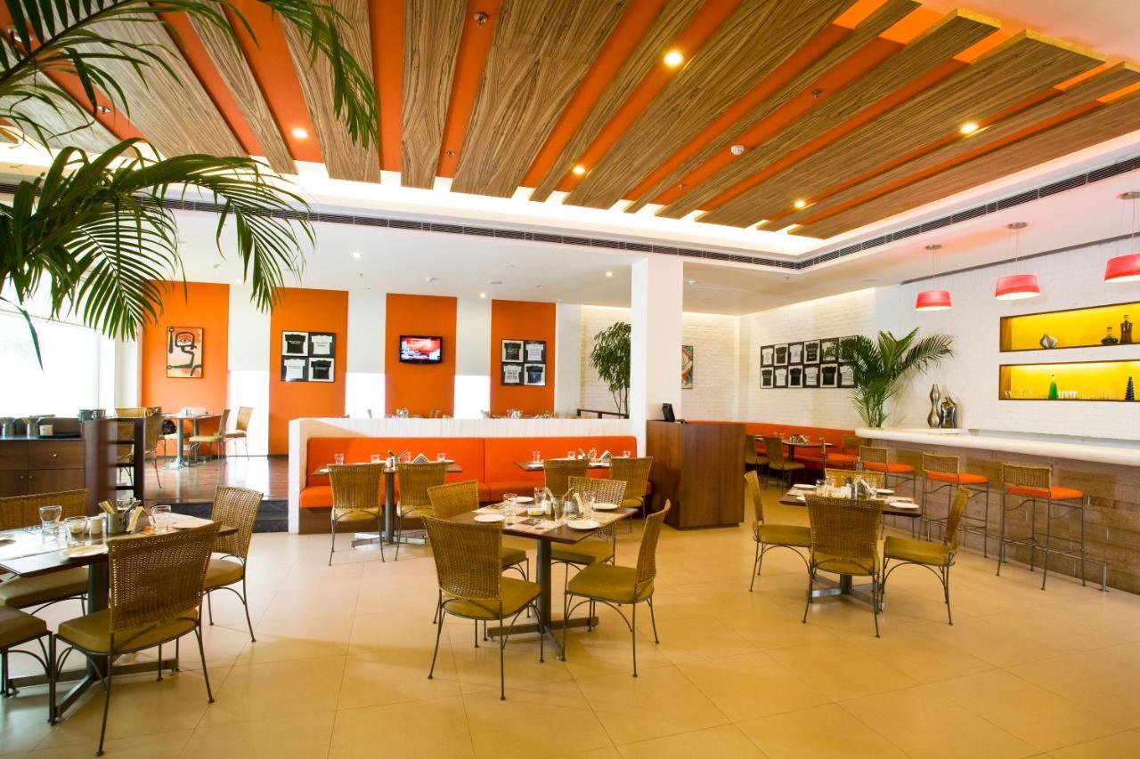 Lemon Tree Hotel, East Delhi Mall, Kaushambi Ghaziabad Εξωτερικό φωτογραφία