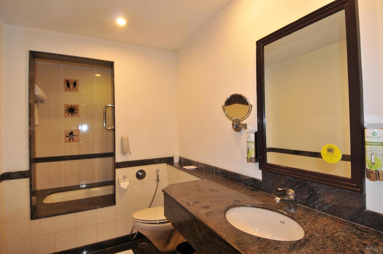 Lemon Tree Hotel, East Delhi Mall, Kaushambi Ghaziabad Εξωτερικό φωτογραφία