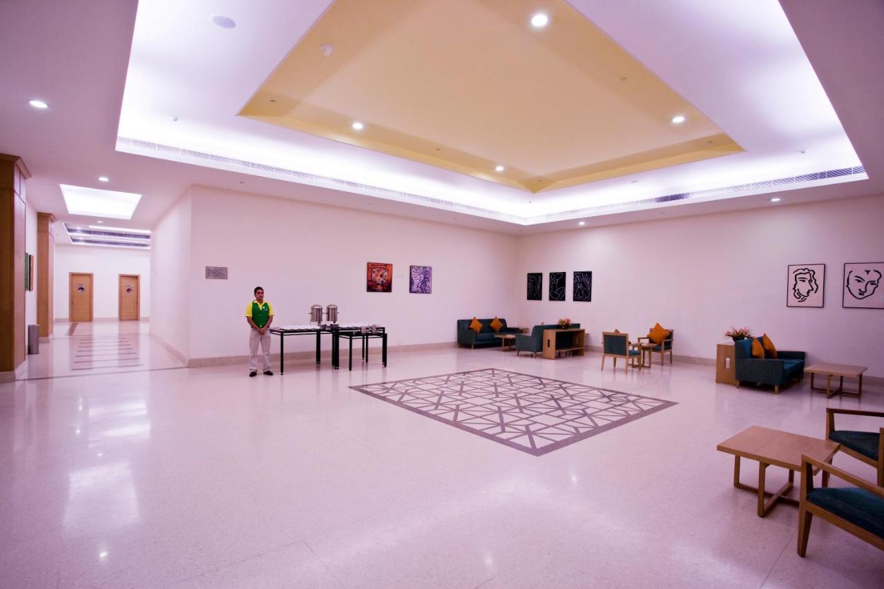 Lemon Tree Hotel, East Delhi Mall, Kaushambi Ghaziabad Εξωτερικό φωτογραφία
